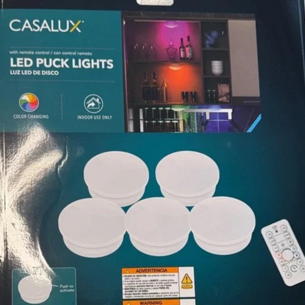 NEW casalux  5  PIECE SET OF LED Puck Lights  color change with Remote